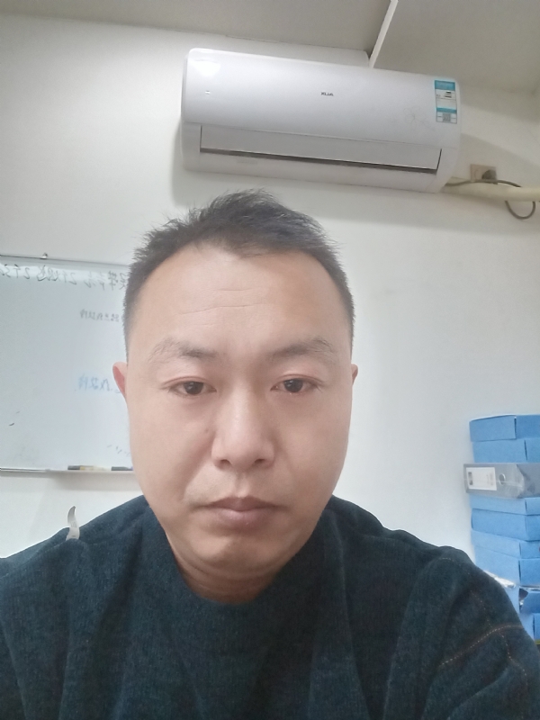 寻找另一半的第一张照片--乌鲁木齐相亲服务中心