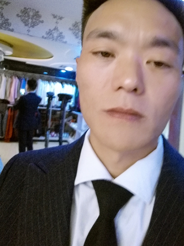 醉酒的蝴蝶的第二张照片--乌鲁木齐相亲服务中心