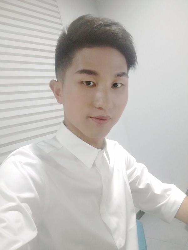 MrLi的第二张照片--乌鲁木齐相亲服务中心