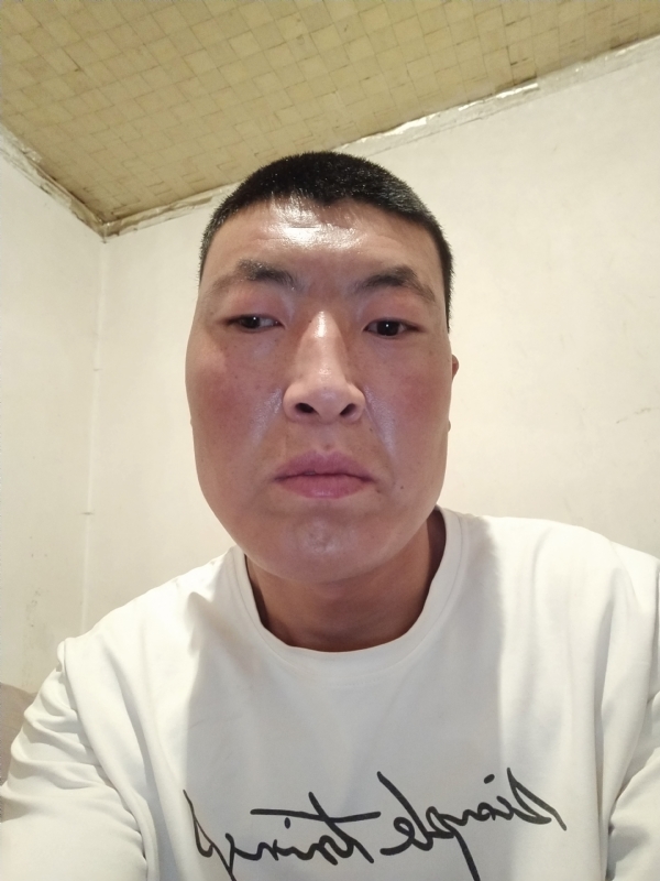 只为遇见你的第一张照片--乌鲁木齐相亲服务中心