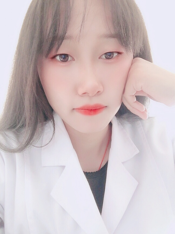白婚纱的第一张照片--乌鲁木齐相亲服务中心