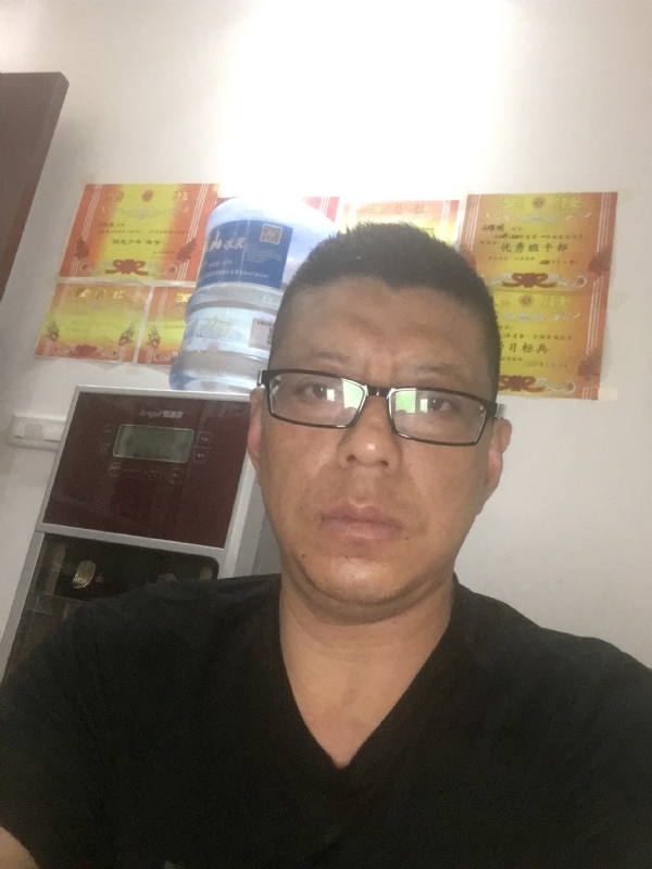 牵手的第一张照片--乌鲁木齐相亲服务中心