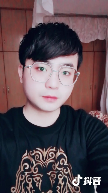 哎呦哥哥的第二张照片--乌鲁木齐相亲服务中心