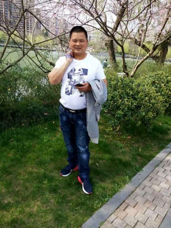 纯爷们的第一张照片--乌鲁木齐相亲服务中心