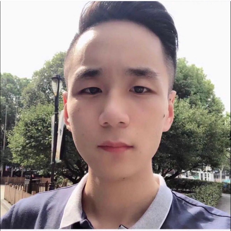 期待八月的雨的第一张照片--乌鲁木齐相亲服务中心