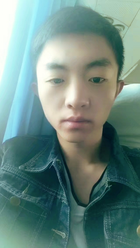 小手冰凉的第一张照片--乌鲁木齐相亲服务中心