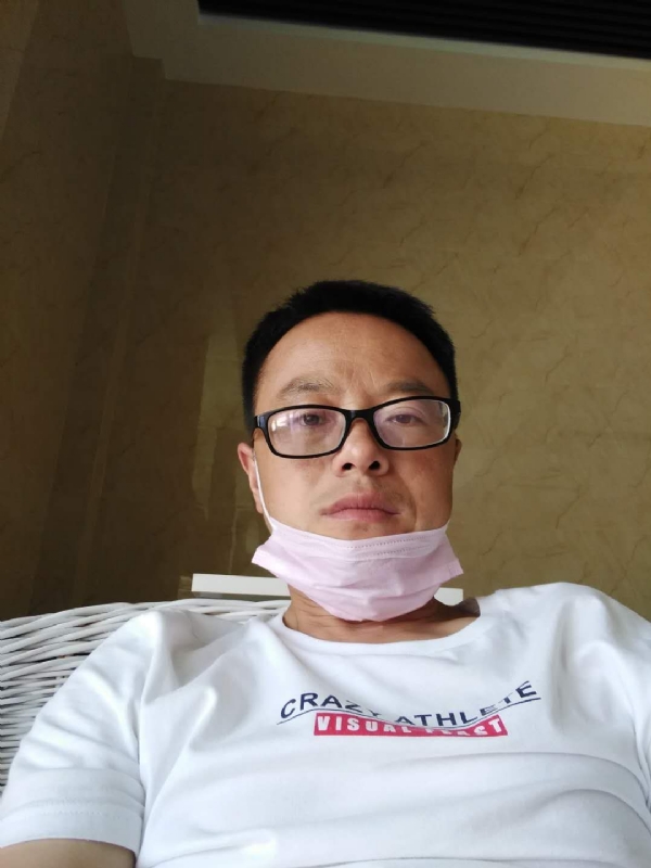 小马奔腾的第一张照片--乌鲁木齐相亲服务中心