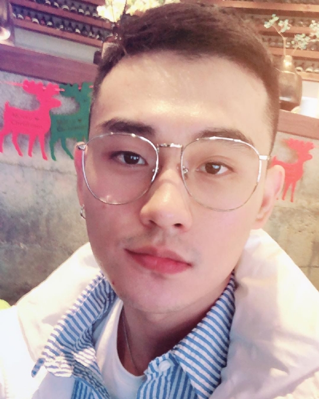 胡强很孤单的第一张照片--乌鲁木齐相亲服务中心