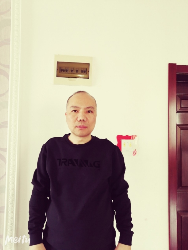 酒香四溢的第一张照片--乌鲁木齐相亲服务中心