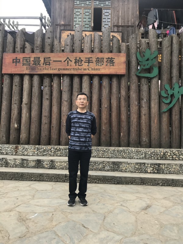 屯里的富豪的第一张照片--乌鲁木齐相亲服务中心