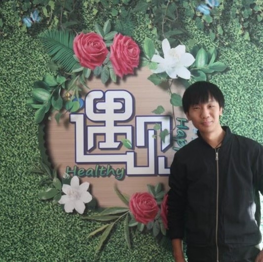 影视人~混爷张的第一张照片--乌鲁木齐相亲服务中心