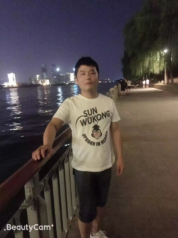 古月的第一张照片--乌鲁木齐相亲服务中心