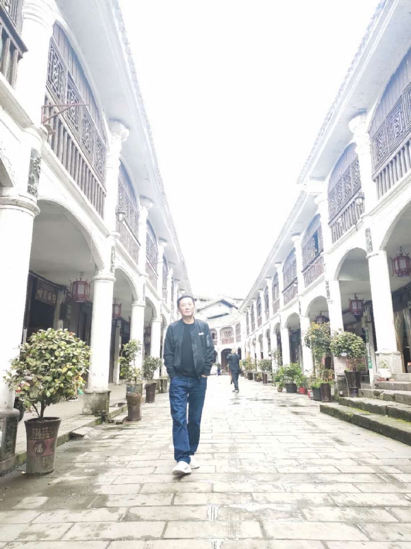 斌哥哥的第一张照片--乌鲁木齐相亲服务中心