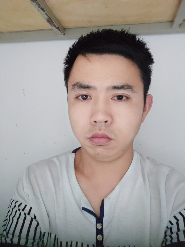 老男孩的第一张照片--乌鲁木齐相亲服务中心