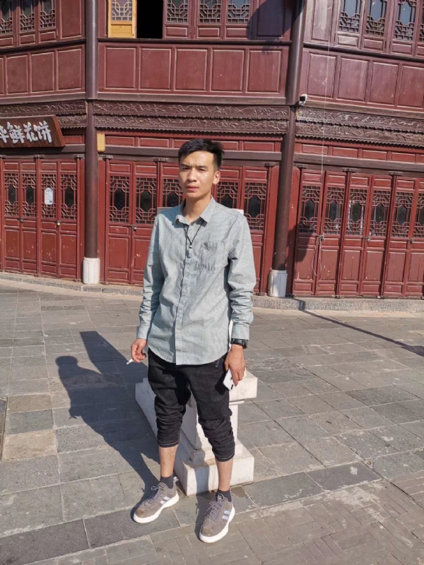 刘方的第一张照片--乌鲁木齐相亲服务中心