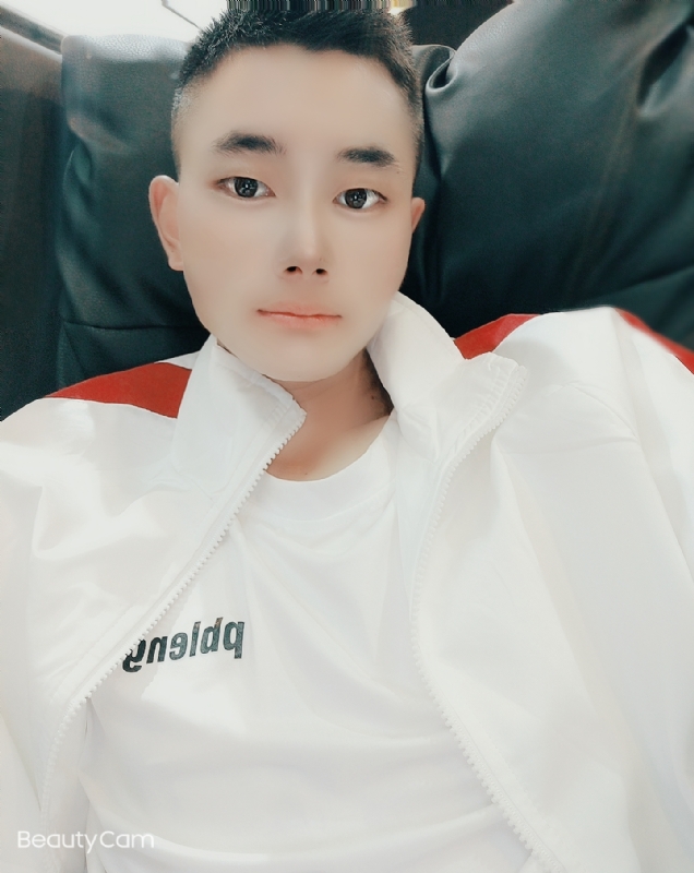 平凡的世界的第一张照片--乌鲁木齐相亲服务中心