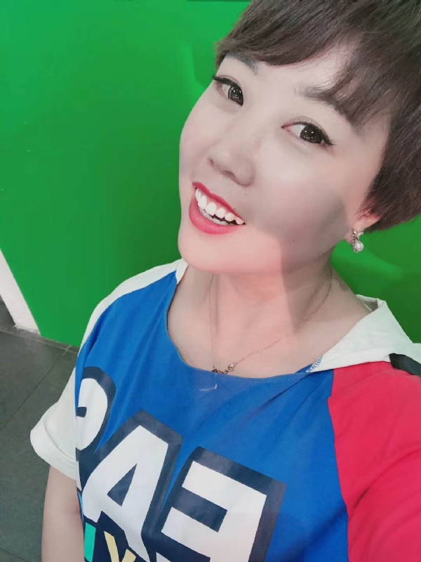 青青子衿的第一张照片--乌鲁木齐相亲服务中心