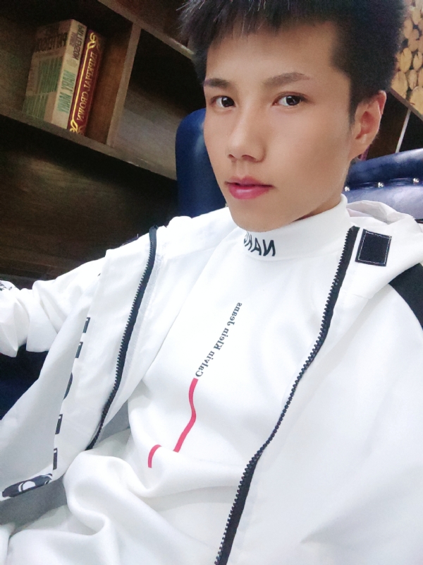 梁辞的第二张照片--乌鲁木齐相亲服务中心