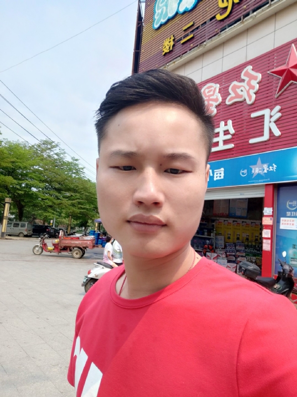 刘振军的第一张照片--乌鲁木齐相亲服务中心