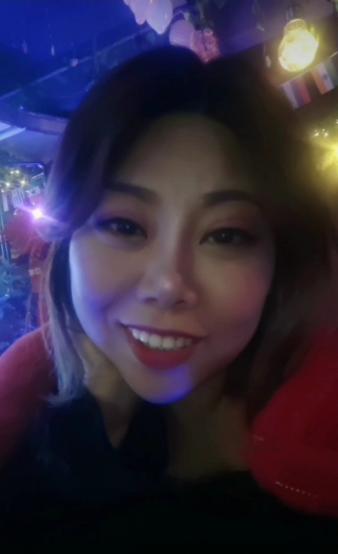 收快递的费仙女的第一张照片--乌鲁木齐相亲服务中心