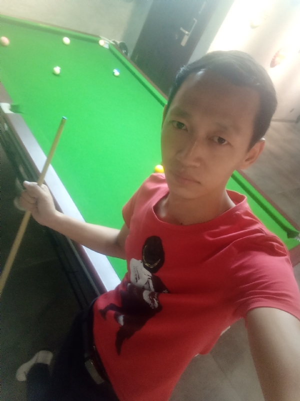 耳机分你一半的第一张照片--乌鲁木齐相亲服务中心