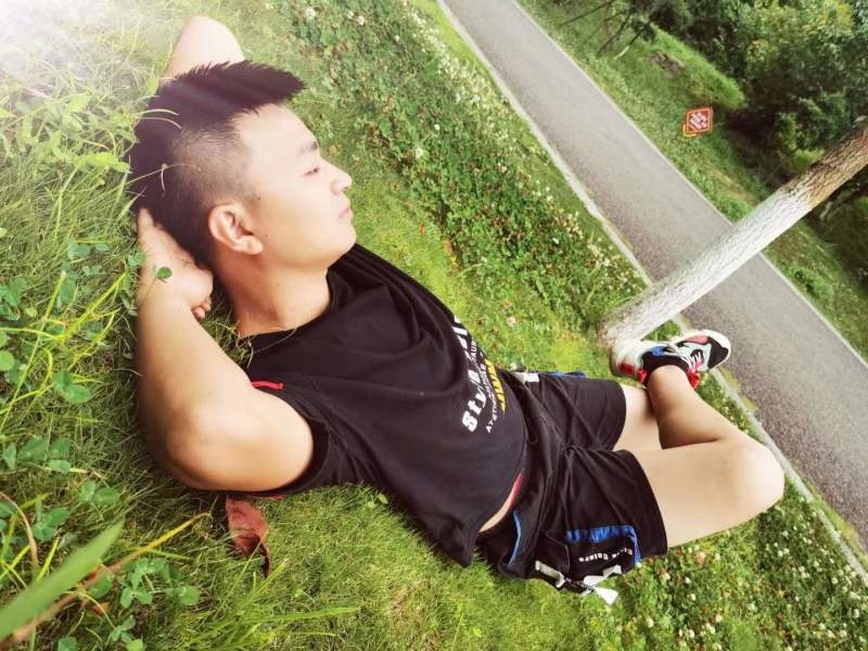 危笑的第一张照片--乌鲁木齐相亲服务中心