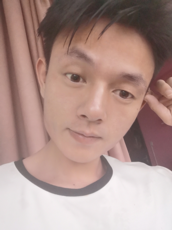 一一得一的第一张照片--乌鲁木齐相亲服务中心