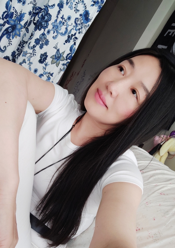 apple的第三张照片--乌鲁木齐相亲服务中心