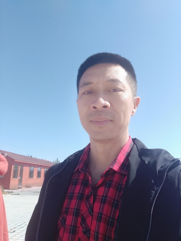 风滚草的坚持的第一张照片--乌鲁木齐相亲服务中心