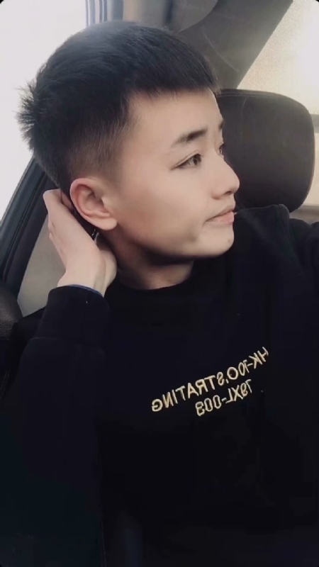 锁洋的第一张照片--乌鲁木齐相亲服务中心