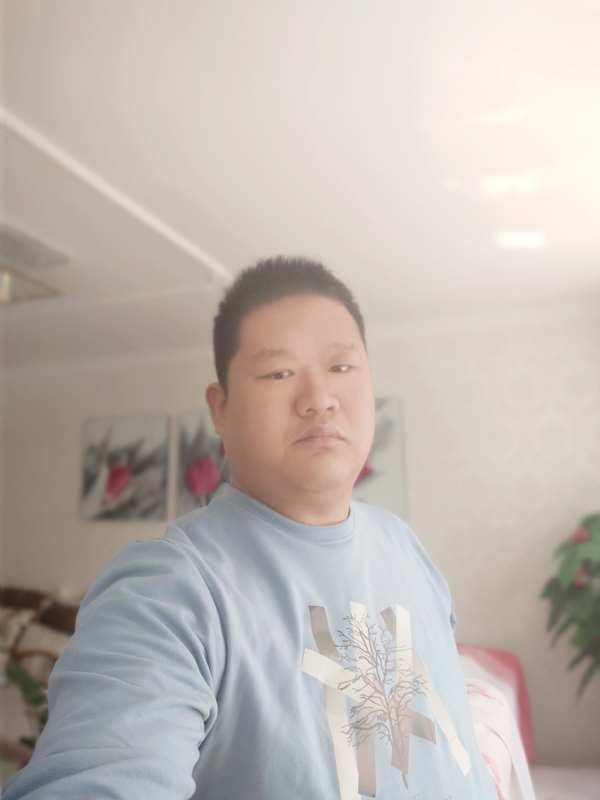 别无选择的第一张照片--乌鲁木齐相亲服务中心