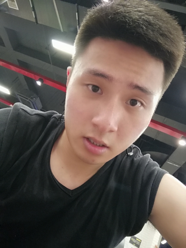 江南的雨的第一张照片--乌鲁木齐相亲服务中心