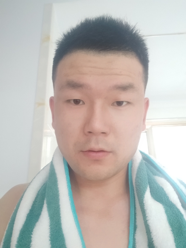 海滨的第一张照片--乌鲁木齐相亲服务中心