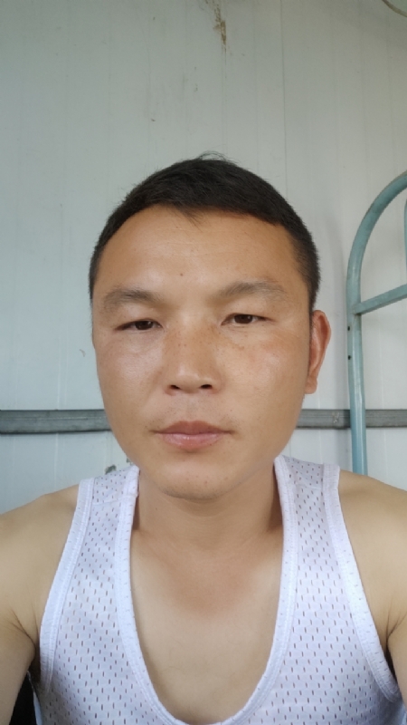 善良的人的第一张照片--乌鲁木齐相亲服务中心