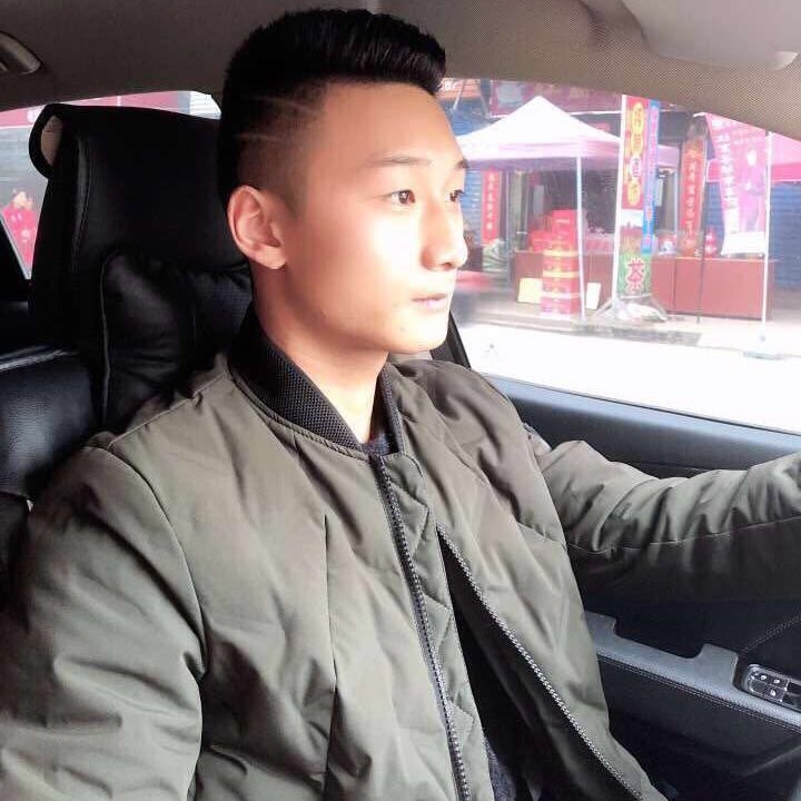 入戏太深的第一张照片--乌鲁木齐相亲服务中心