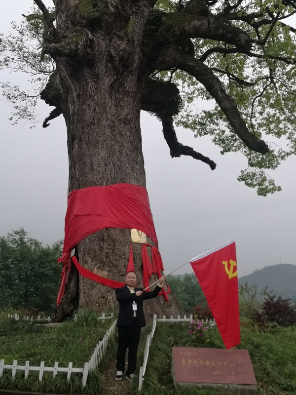 辉辉的第一张照片--乌鲁木齐相亲服务中心