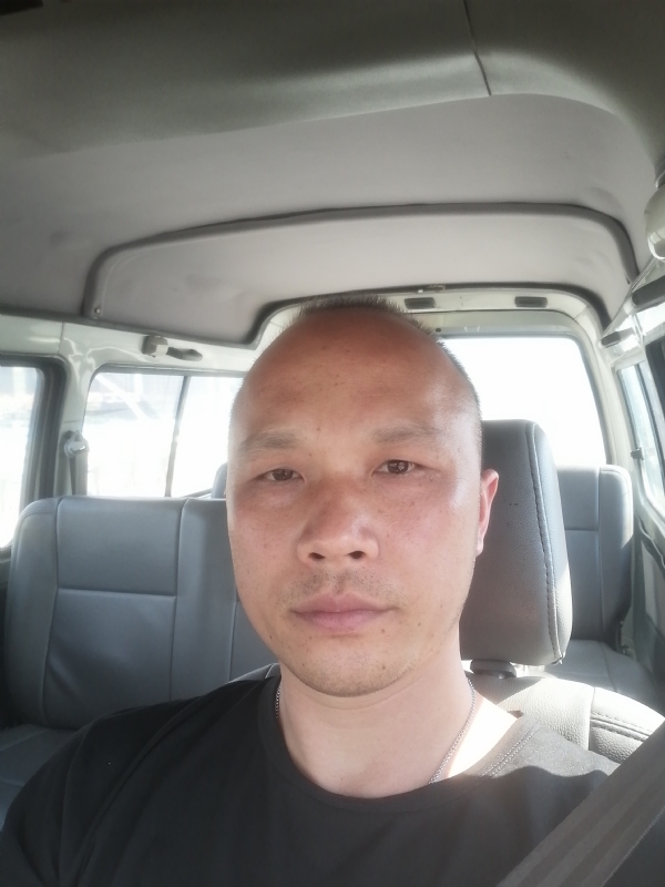 新旺丁的第一张照片--乌鲁木齐相亲服务中心