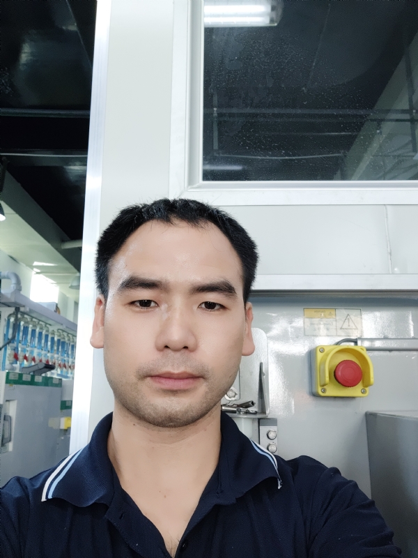 黄伟的第一张照片--乌鲁木齐相亲服务中心