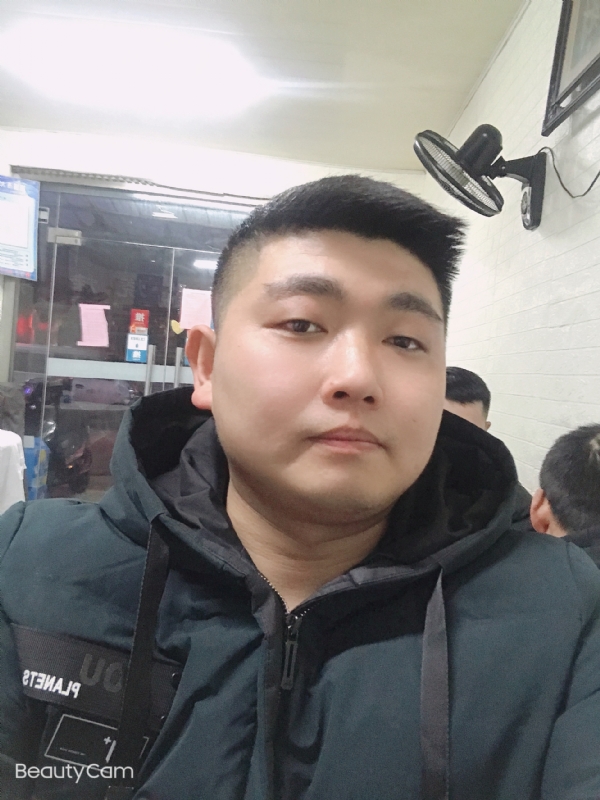 回忆是个小孩的第一张照片--乌鲁木齐相亲服务中心