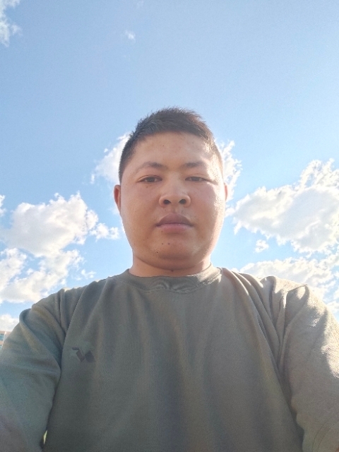 小马的第一张照片--乌鲁木齐相亲服务中心