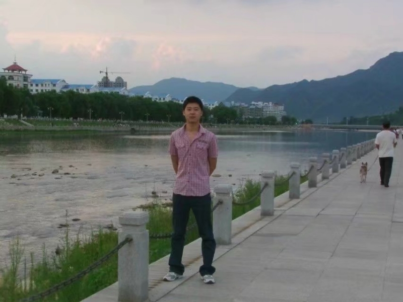 王王的第一张照片--乌鲁木齐相亲服务中心