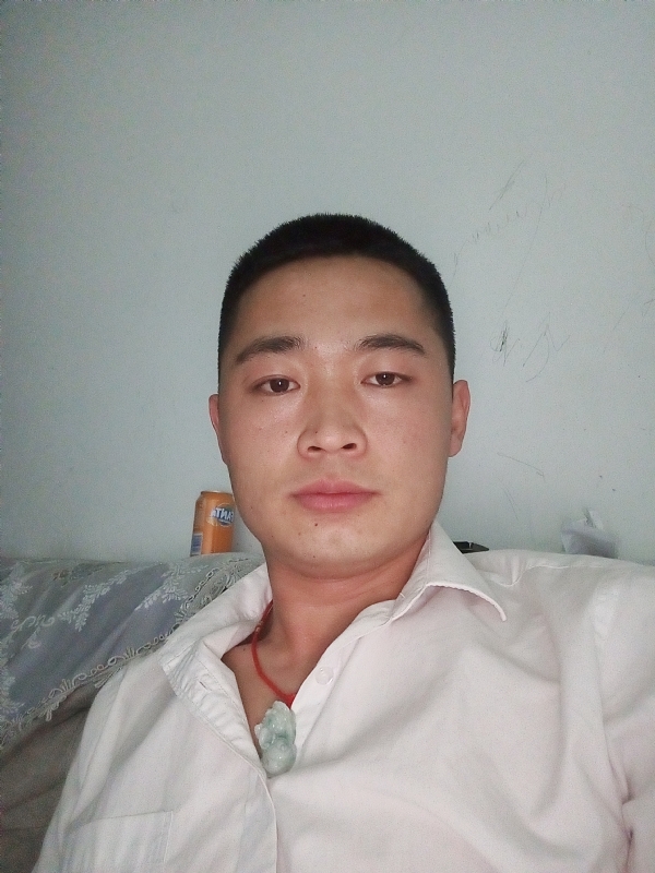 也许太年轻的第一张照片--乌鲁木齐相亲服务中心