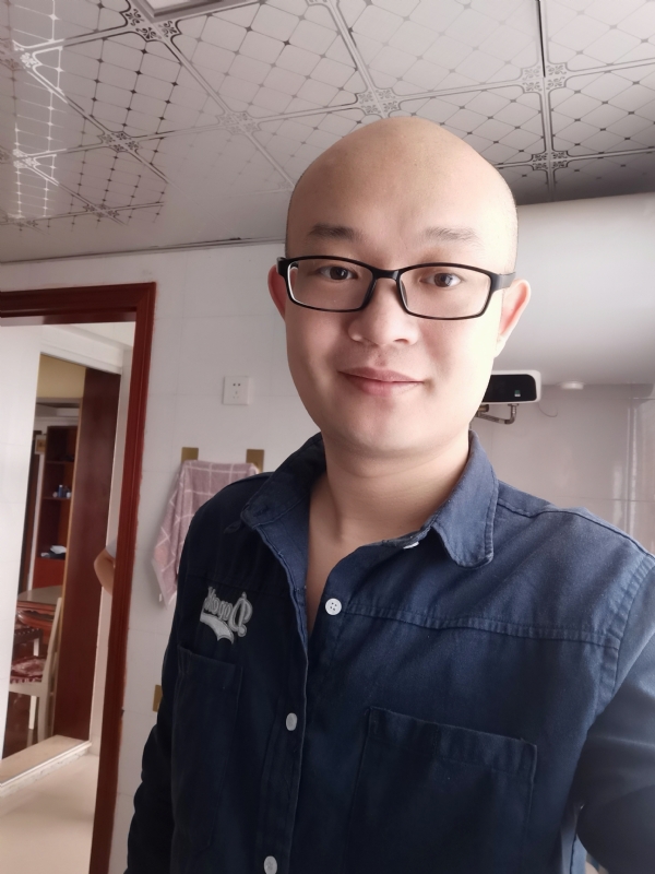 凝望远方的第一张照片--乌鲁木齐相亲服务中心