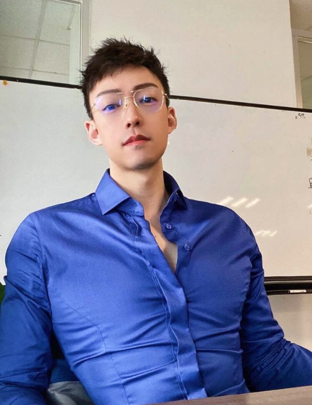 黎明的梦的第一张照片--乌鲁木齐相亲服务中心