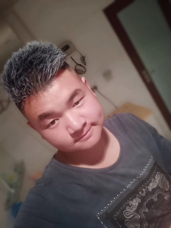 李子木的第二张照片--乌鲁木齐相亲服务中心