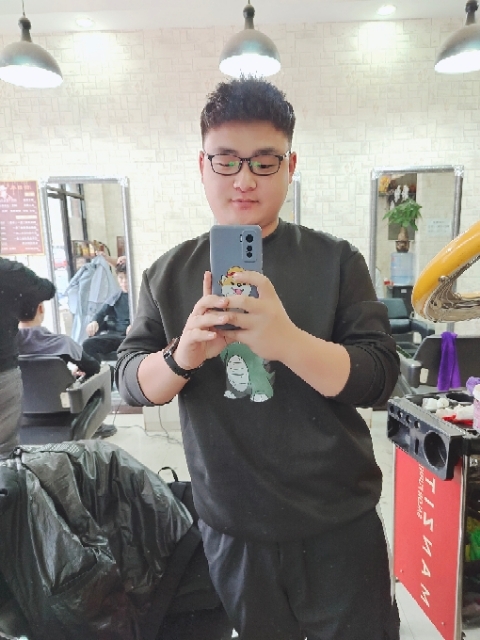 不吃香菜的第二张照片--乌鲁木齐相亲服务中心