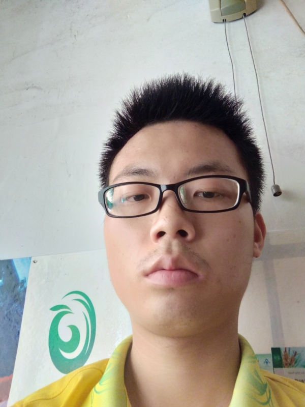 舒荷的第一张照片--乌鲁木齐相亲服务中心