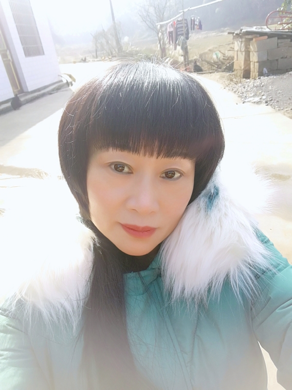 金鱼儿的第一张照片--乌鲁木齐相亲服务中心
