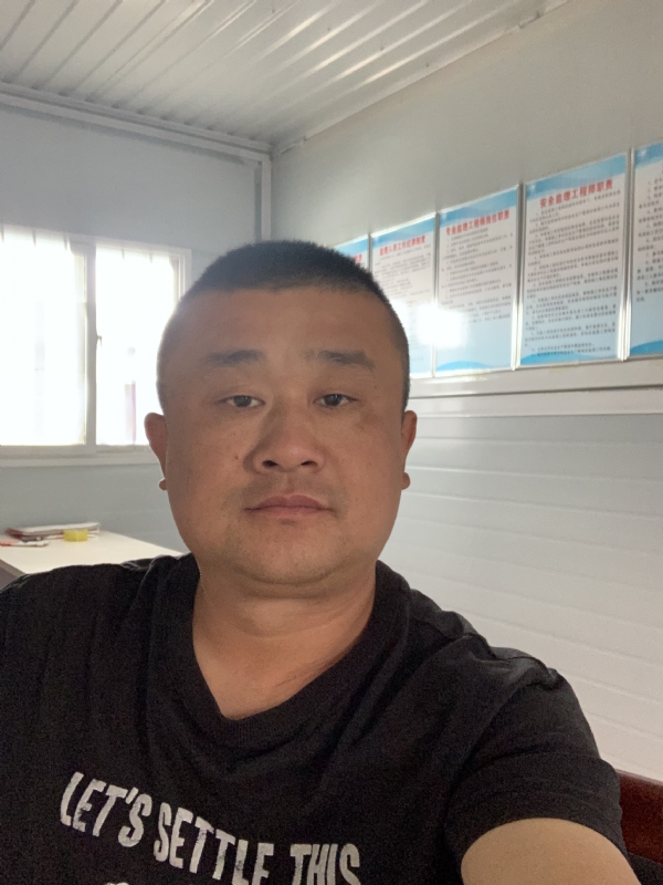 丘山??的第一张照片--乌鲁木齐相亲服务中心