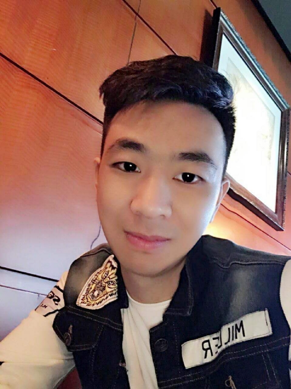 滞后的微笑的第三张照片--乌鲁木齐相亲服务中心